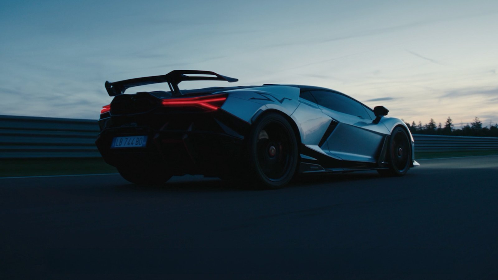 Lamborgini Revuelto DentsuCreative Italy (5)